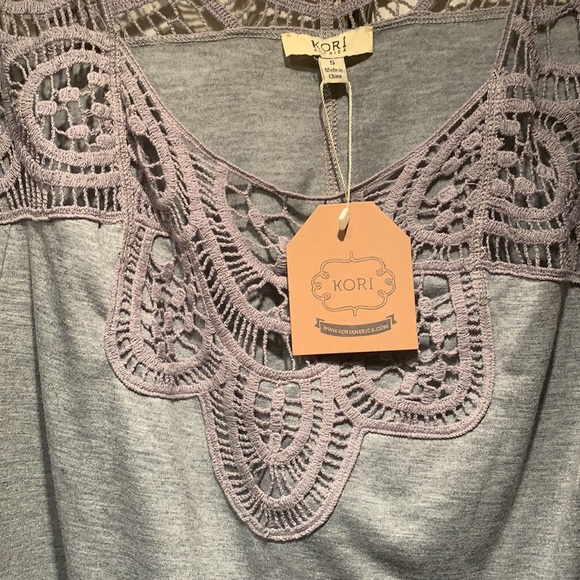 Grey gray lace top size small (s) - Picture 2 of 4